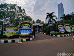 Putra Ketua MA Meninggal Saat Touring, Airlangga-Fahri Kirim Karangan Bunga