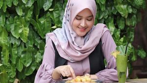 Intip Kulineran Istri Cantik Tommy Kurniawan yang Baru Saja Melahirkan