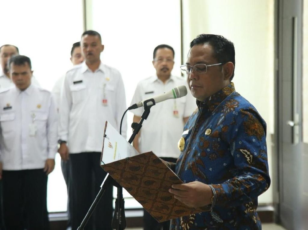 Duka Kabupaten Bekasi Sebab Bupati Eka Berpulang karena Corona Duka Kabupaten Bekasi Sebab Bupati Eka Berpulang karena Corona