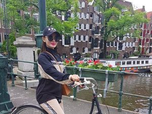 Orangtua Naik Haji, Zaskia Gotik Titip Doa Lancar Jodoh