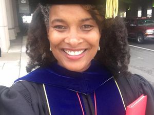 Kisah Wanita Bernama Marijuana Pepsi yang Dulu Di-bully Kini Raih PhD Kisah Wanita Bernama Marijuana Pepsi yang Dulu Di-bully Kini Raih PhD