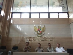 Hore! Harga Tiket Pesawat Rute Domestik Diputuskan Turun!