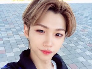 Penampilan Felix Stray Kids di Runway Louis Vuitton PFW 2024 Penampilan Felix Stray Kids di Runway Louis Vuitton PFW 2024