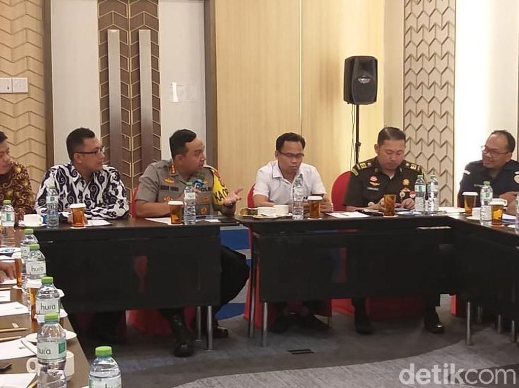 Gakkumdu Tetapkan 10 Petugas PPK Cilincing-Koja Jadi Tersangka Pidana Pemilu Gakkumdu Tetapkan 10 Petugas PPK Cilincing-Koja Jadi Tersangka Pidana Pemilu