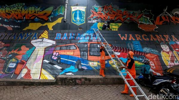 Mural Bahagia Warganya Sambut HUT Jakarta ke-492