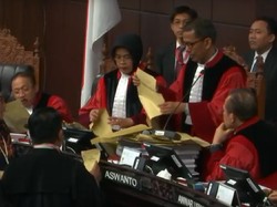 KPU Yakin Lembaran Amplop yang Diserahkan Saksi Prabowo Belum Dipakai