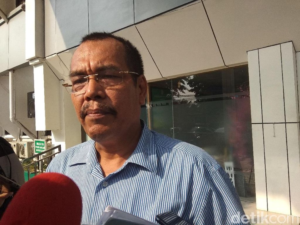 Kivlan Zen Ajukan Praperadilan Lawan Polda Metro ke PN Jaksel Kivlan Zen Ajukan Praperadilan Lawan Polda Metro ke PN Jaksel