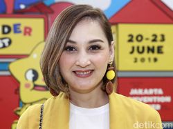 Mona Ratuliu Ungkap Cara Ibu-ibu Pakai Uang Digital: Bayar Les Hingga THR