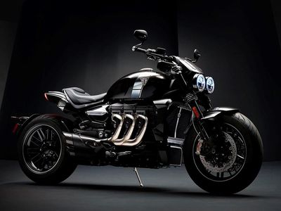 Motor dengan Mesin Paling Besar, 2.500cc!