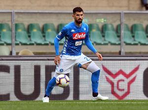 Wan-Bissaka Kemahalan, MU Beralih ke Hysaj