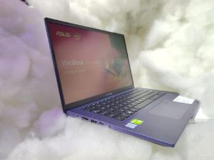 Asus Klaim Ultrabook Anyarnya Jadi yang Terkecil di Dunia Asus Klaim Ultrabook Anyarnya Jadi yang Terkecil di Dunia