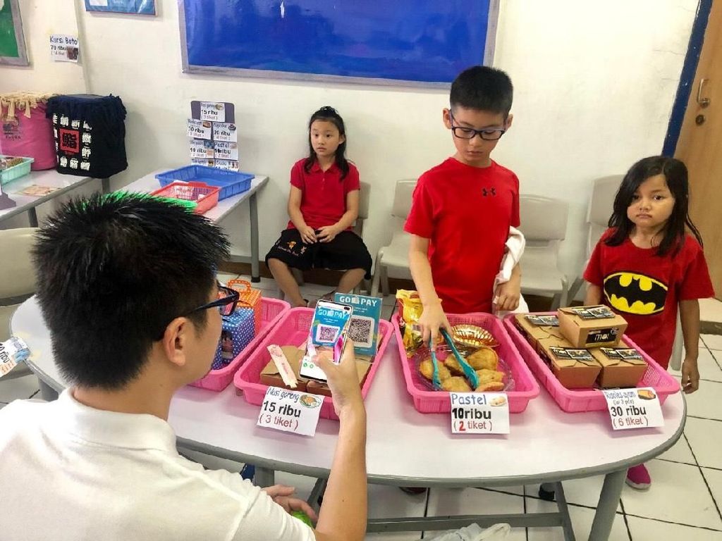 Melek Keuangan Sejak Dini, Sekolah Ini Kenalkan Go-Pay ke Siswa Melek Keuangan Sejak Dini, Sekolah Ini Kenalkan Go-Pay ke Siswa