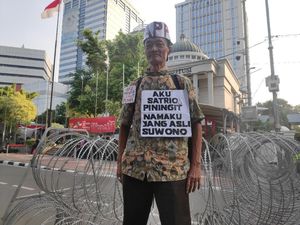 Pria Ngaku Presiden Satrio Piningit Muncul di Depan MK