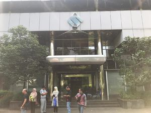 Keuangan Seret, Alasan Perusahaan Nunggak Pajak Mobil Maybach Rp 181 Juta