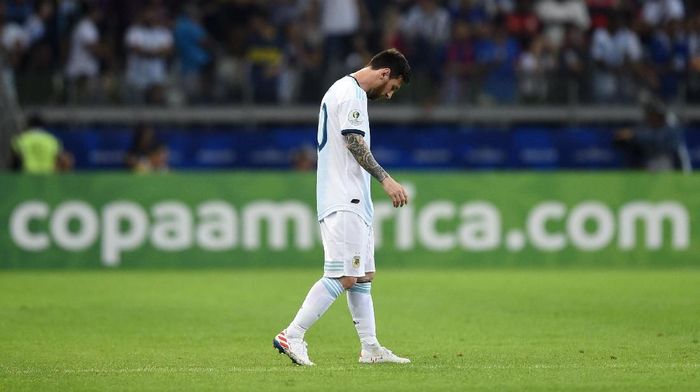 Reaksi Lionel Messi usai Argentina ditahan Paraguay 1-1 di Copa America 2019. (Foto: Pedro Vilela/Getty Images) Reaksi Lionel Messi usai Argentina ditahan Paraguay 1-1 di Copa America 2019. (Foto: Pedro Vilela/Getty Images)