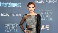 Gaya Bella Thorne, Artis yang Sebarkan Foto Syur Akibat Diancam Hacker