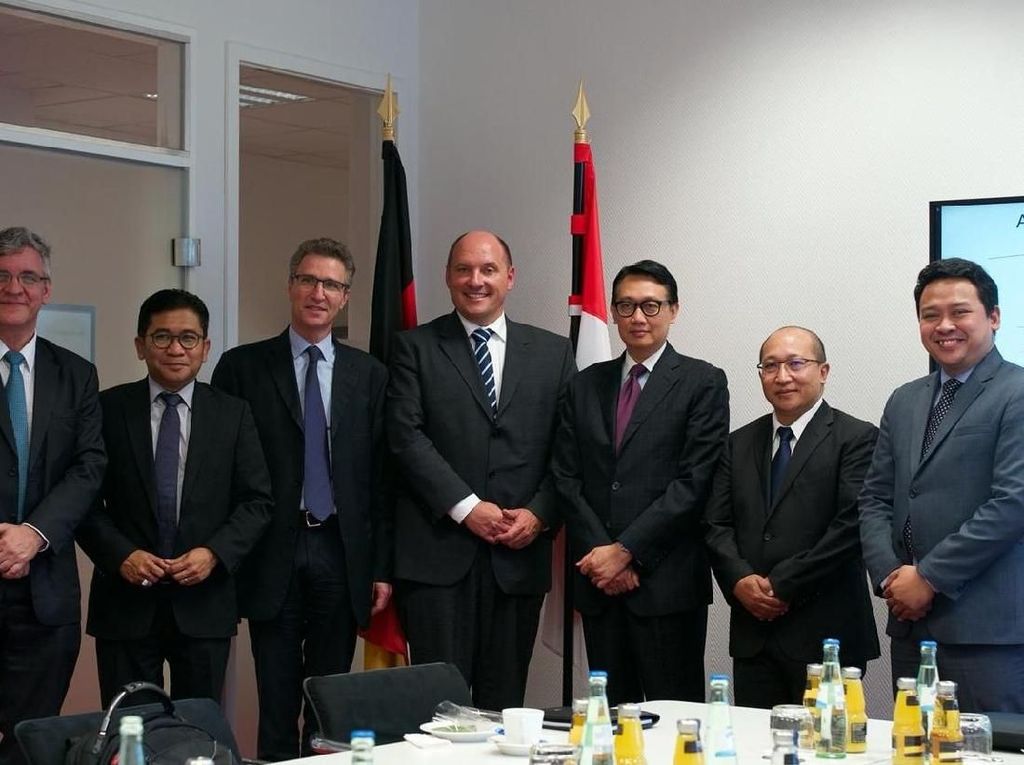 PT KAI dan ALSTOM Jerman Siapkan Kesepakatan Kerja Sama Kereta Api Hidrogen PT KAI dan ALSTOM Jerman Siapkan Kesepakatan Kerja Sama Kereta Api Hidrogen