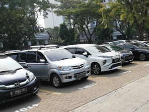 Belajar dari Ribut Pemobil dan Pemilik Toko: Jangan Parkir di Tempat yang Ada Tanda Ini Belajar dari Ribut Pemobil dan Pemilik Toko: Jangan Parkir di Tempat yang Ada Tanda Ini