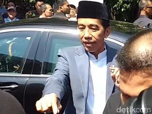 Promotor Bakal Undang Jokowi untuk Hadir di Konser Mike Shinoda Promotor Bakal Undang Jokowi untuk Hadir di Konser Mike Shinoda