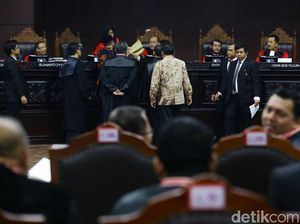 Sidang Ditutup, Dilanjutkan Pemeriksaan Saksi Bawaslu Besok Sidang Ditutup, Dilanjutkan Pemeriksaan Saksi Bawaslu Besok