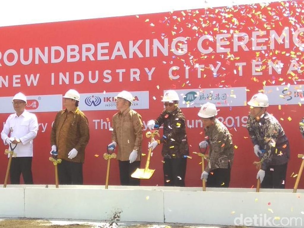 6 Pabrik Baru di Karawang bakal Serap 4.000 Pekerja, 95% Lokal 6 Pabrik Baru di Karawang bakal Serap 4.000 Pekerja, 95% Lokal