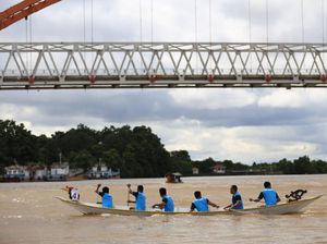 Mengenal Tradisi Lomba Balap Jukung di Banjarmasin Mengenal Tradisi Lomba Balap Jukung di Banjarmasin