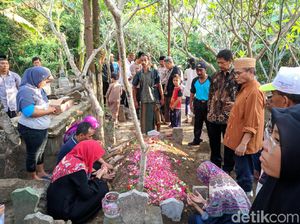 Johan Budi Kenang Petuah Ibunda Sebelum Wafat: Jangan Korupsi Johan Budi Kenang Petuah Ibunda Sebelum Wafat: Jangan Korupsi