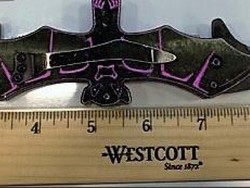 Saat Senjata Batman Disita Petugas Bandara