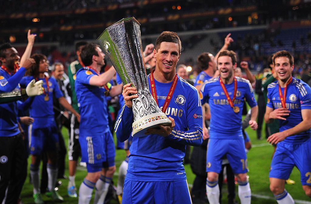 AMSTERDAM, NETHERLANDS - MAY 15:  Fernando Torres of Chelsea poses with the trophy during the UEFA Europa League Final between SL Benfica and Chelsea FC at Amsterdam Arena on May 15, 2013 in Amsterdam, Netherlands.  (Photo by Michael Regan/Getty Images)