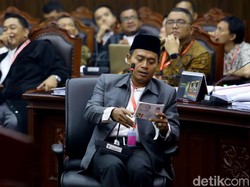 Tim Prabowo Cecar Saksi 01 Soal Kehadiran Hasto dan KPU di Pelatihan TKN