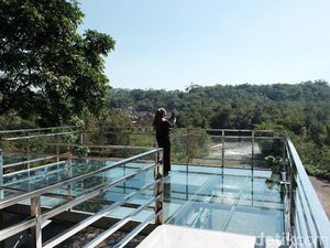 Foto: Bukan di China, Ini Jurang Kaca ala Magelang