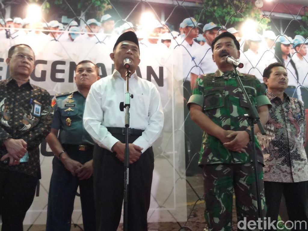 Panglima TNI-Mendikbud Teken Kerja Sama Bentuk Karakter Disiplin Siswa Panglima TNI-Mendikbud Teken Kerja Sama Bentuk Karakter Disiplin Siswa