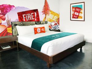 Foodies! Di Hotel Taco Bell Ini Anda Bisa Nikmati Suasana Taco yang Unik