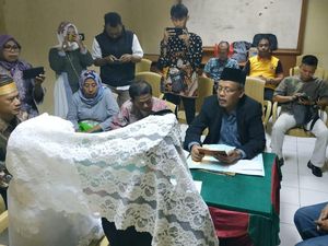 Salah Satu Tersangka Perusuh 22 Mei Menikah di Tahanan Salah Satu Tersangka Perusuh 22 Mei Menikah di Tahanan