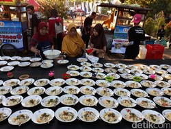 Gunungkidul Ultah ke 188, Ribuan Porsi Bakmi Jawa Gratis