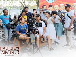 Maudy Ayunda di Antara Reza Rahadian dan Jefri Nichol