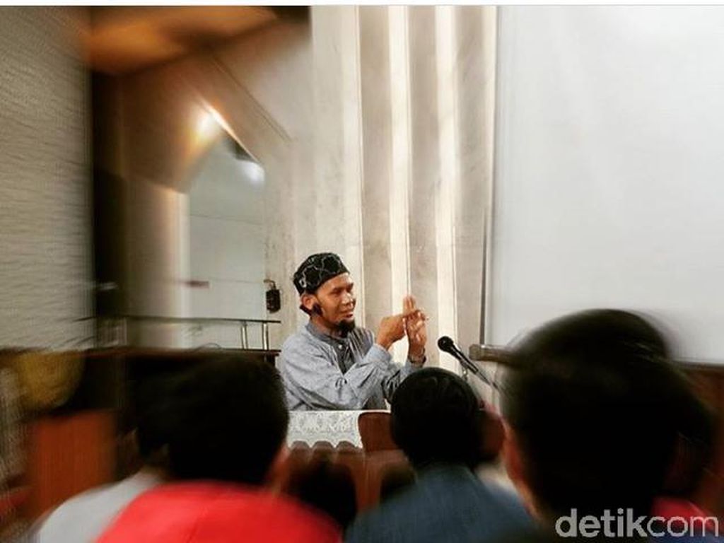 Polisi: Rahmat Baequni Sebar Hoaks Saat Ceramah di Masjid Baleendah Polisi: Rahmat Baequni Sebar Hoaks Saat Ceramah di Masjid Baleendah