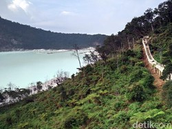 Ini Calon Spot Foto Favorit Wisatawan di Kawah Putih