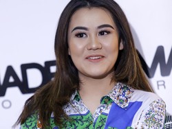 Aaliyah Sedih, Ramadhan Kali Ini Tak Bisa Nyekar ke Makam Adjie Massaid