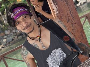 Bassist Boomerang Hubert Henry Ditangkap karena Pakai Ganja Bassist Boomerang Hubert Henry Ditangkap karena Pakai Ganja