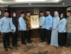 HNW Ajak Umat Islam Jadikan Masjid Tempat Pemersatu Bangsa