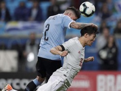 Meski Uruguay tersingkir di perempatfinal, Jose Gimenez menunjukkan penampilan solid di jantung pertahanan negaranya. Dia rata-rata membuat 2,3 tekel, 1,8 intersep dan 3,3 sapuan per laga. (REUTERS/Ueslei Marcelino)