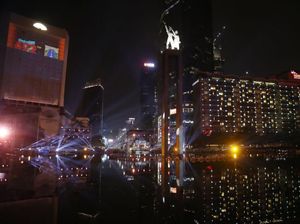 Keren! Warna-warni Video Mapping di HUT Jakarta