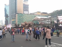 Antusiasme Warga Sambut Peringatan HUT Ke-492 DKI di Bundaran HI