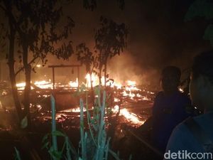 Bocah ABK Tewas Terpanggang dalam Kebakaran 5 Rumah di Grobogan