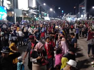 Semangat Warga Rayakan HUT DKI di Bundaran HI Sambil Kenali Budaya