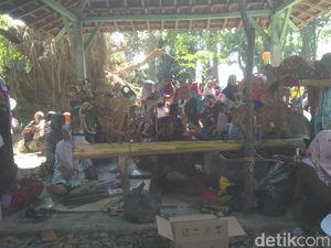Undik-undikan, Tradisi Sedekah Bumi dengan Melempar Uang di Lamongan Undik-undikan, Tradisi Sedekah Bumi dengan Melempar Uang di Lamongan