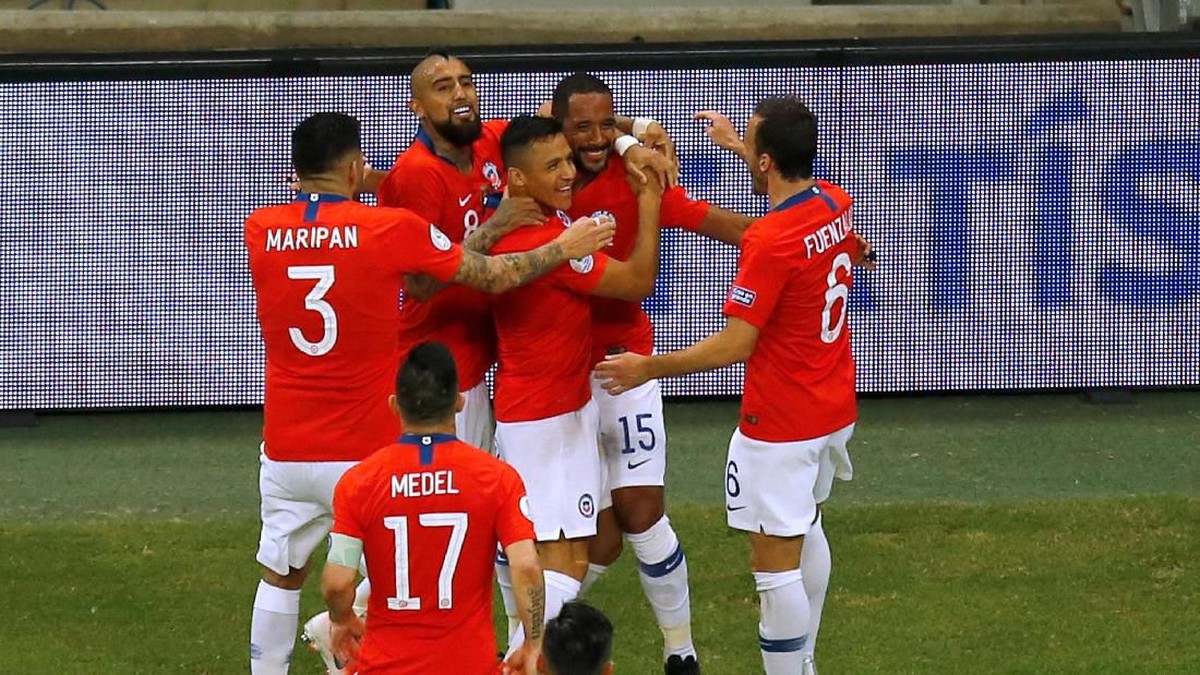 Timnas Chile merayakan gol Alexis Sanchez ke gawang Ekuador. (Foto: Luisa Gonzalez/Reuters)