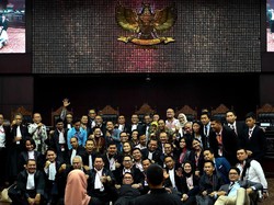 Saling Sindir 2 Kolega Profesor Pasca-Sidang MK