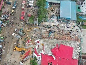 Proyek Gedung di Kamboja Ambruk, 7 Orang Tewas Proyek Gedung di Kamboja Ambruk, 7 Orang Tewas
